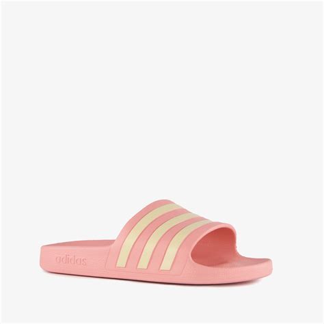 badslippers adidas roze|Roze Adidas dames badslippers online kopen .